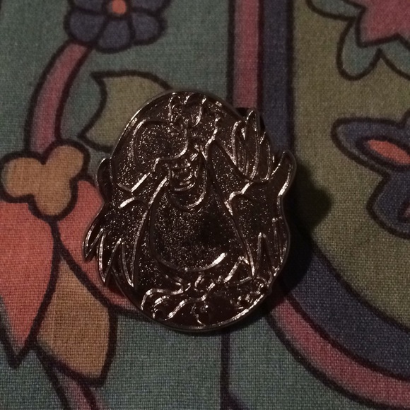 Disney Accessories - Aladdin Disney pin